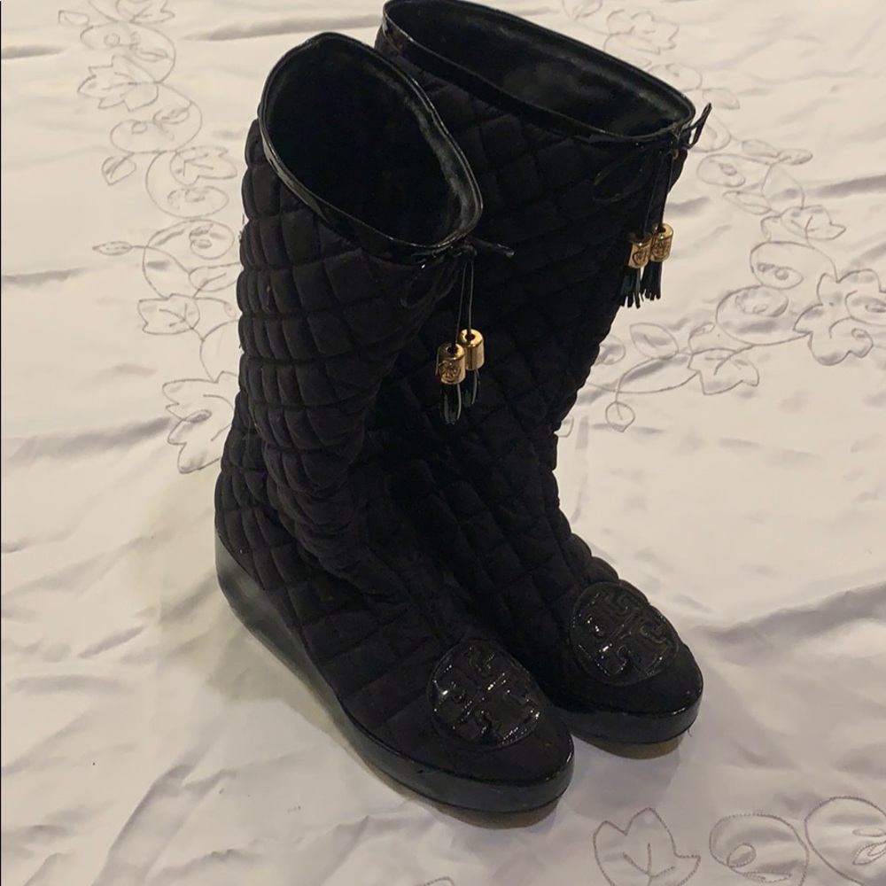 Tory Burch womens boots. Warn. Size 8.5